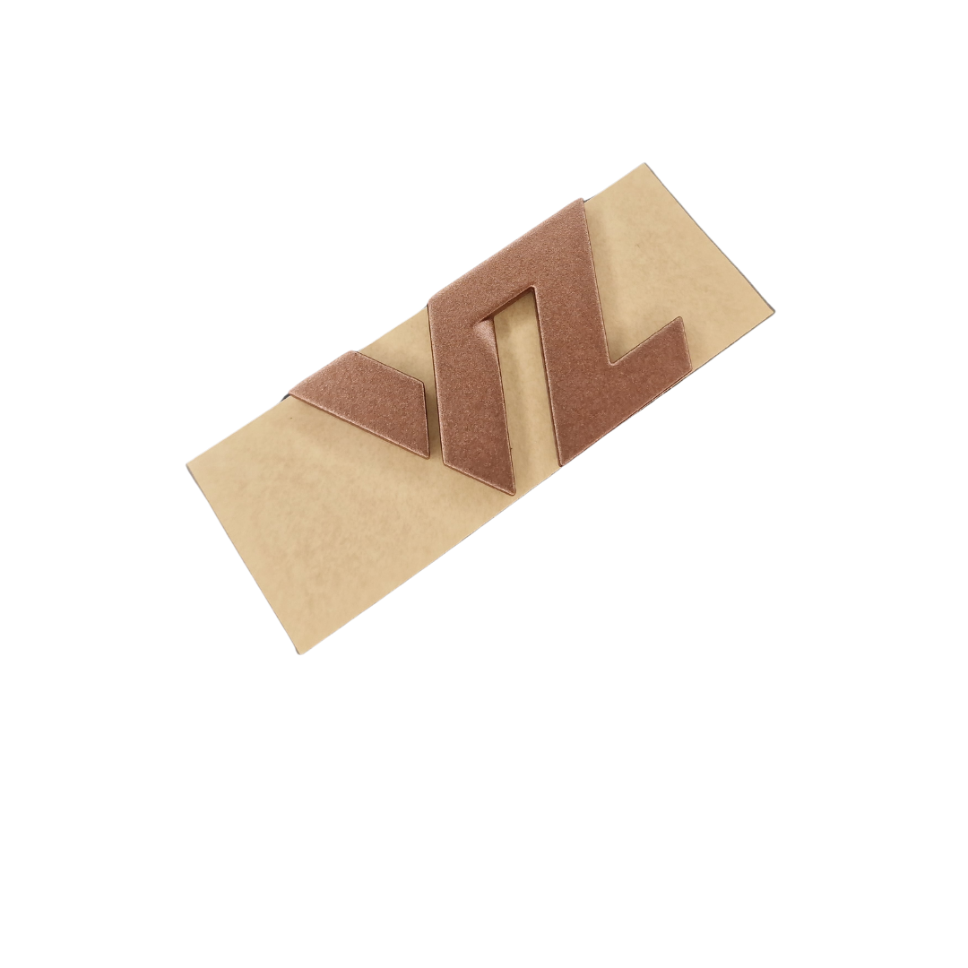 Emblema VZ con acabado de pintura personalizado