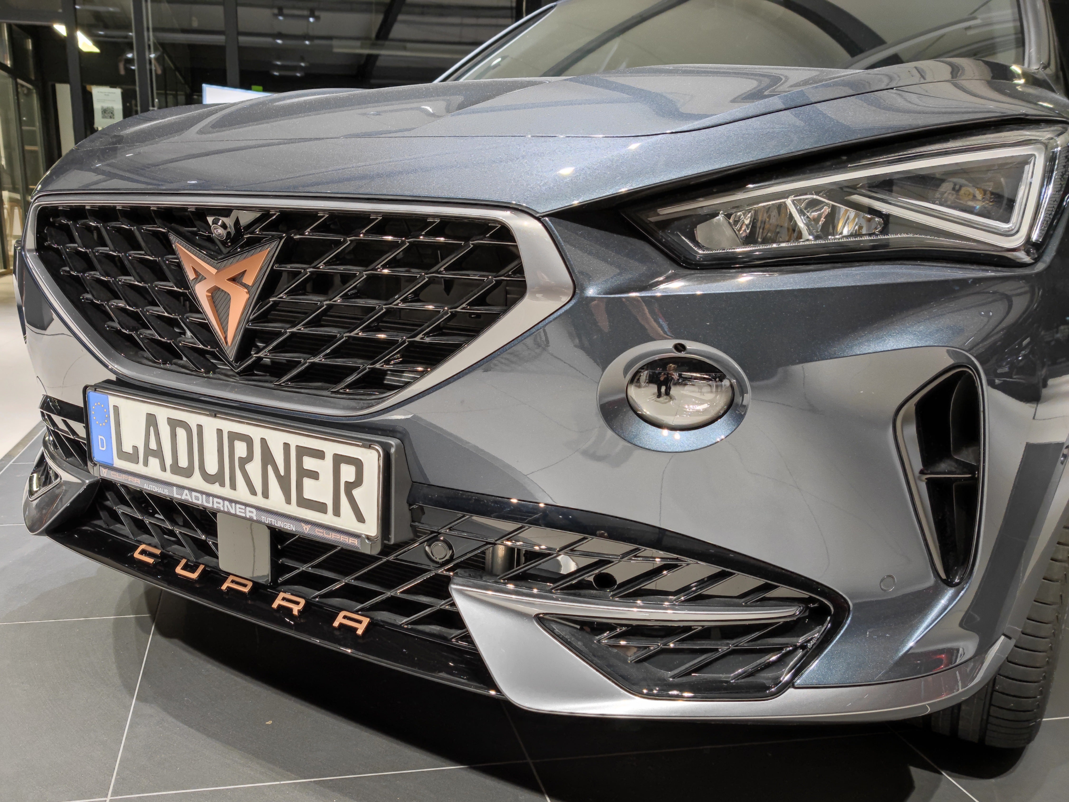 Cupra lettering for the Cupra Formentor in copper