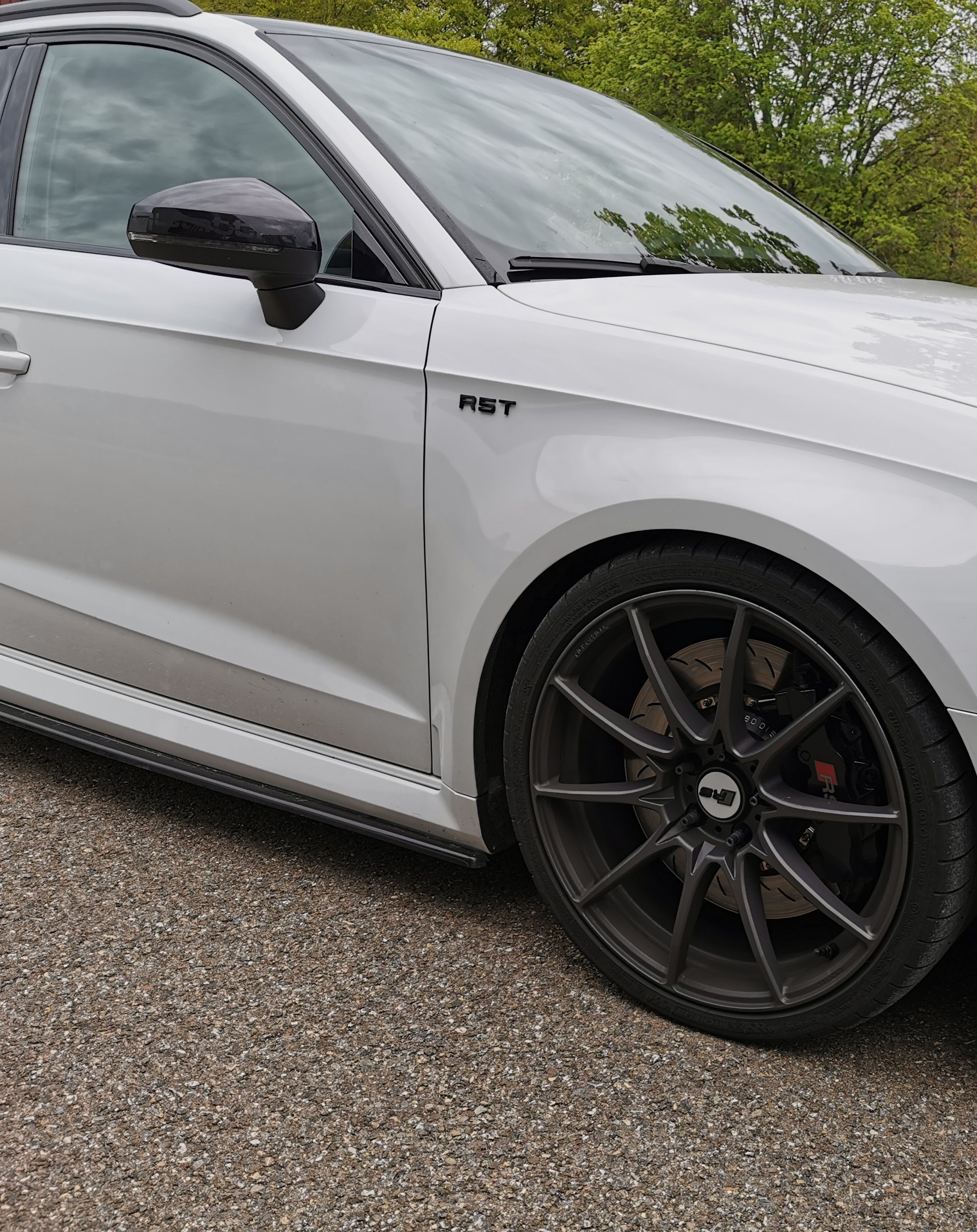 R5T lettering for Audi 5cyl. models SET right/left