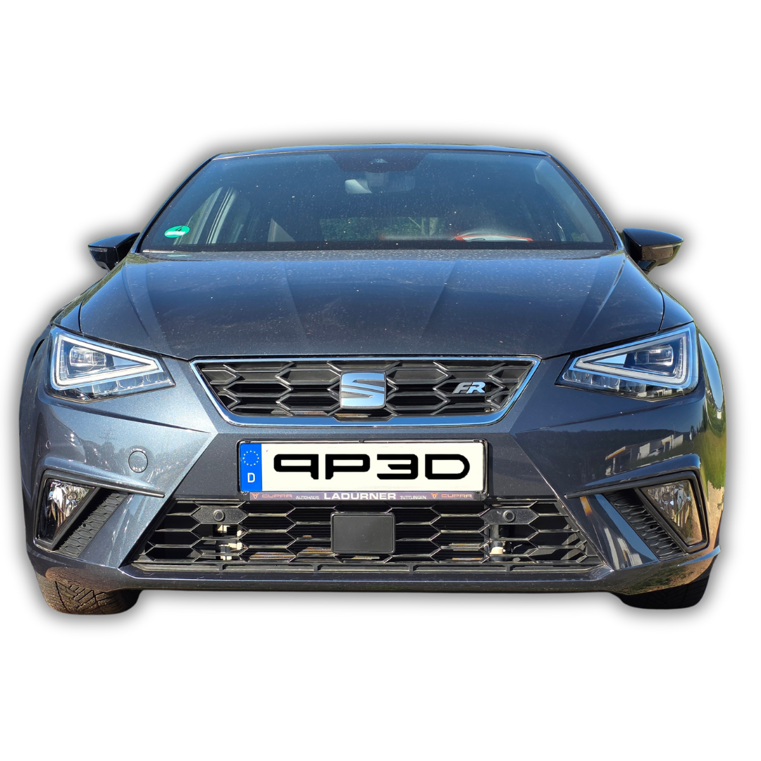 Seat Ibiza FR logo / emblem / lettering front radiator grille