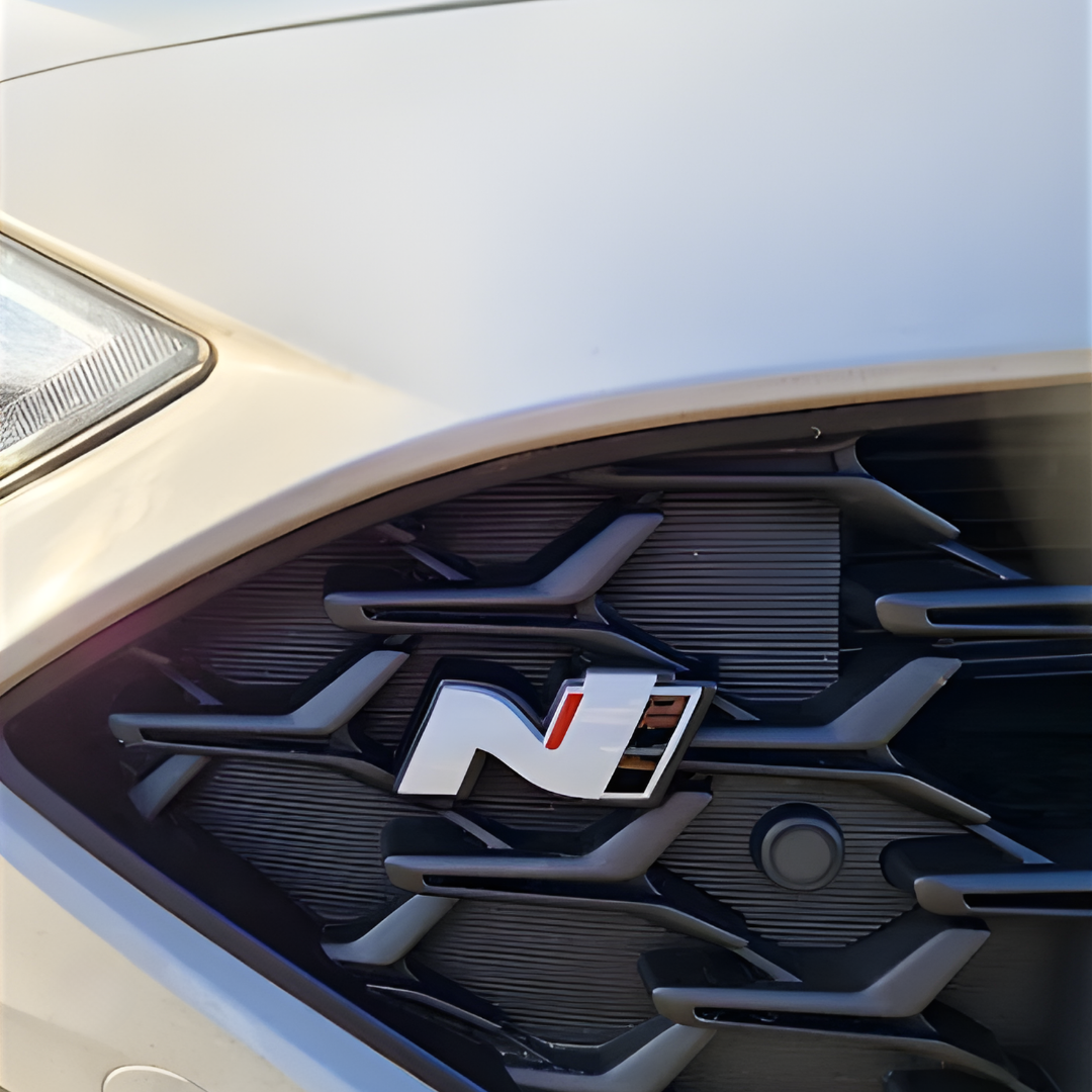 Emblema del logotipo N para la parrilla delantera del radiador del Hyundai i30N con acabado de pintura personalizada