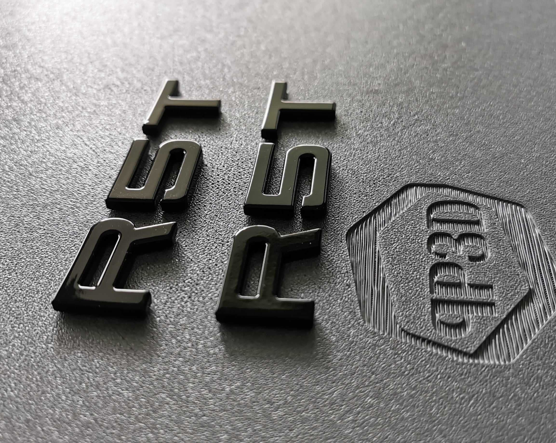 Logo R5T pour modèles Audi 5 cylindres SET droite/gauche